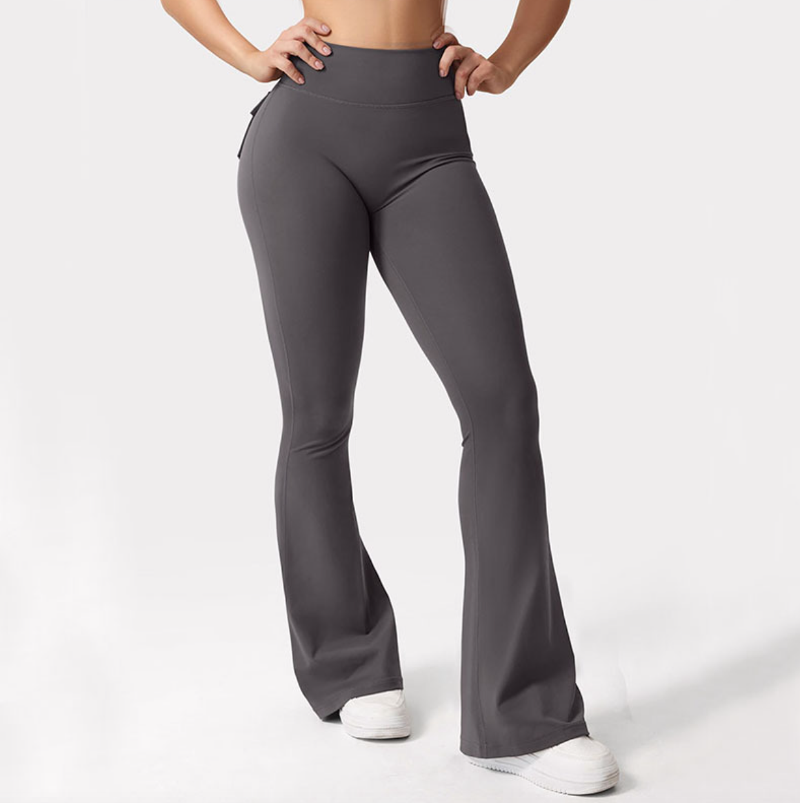 Chic High-Rise Cargo Sweatpants