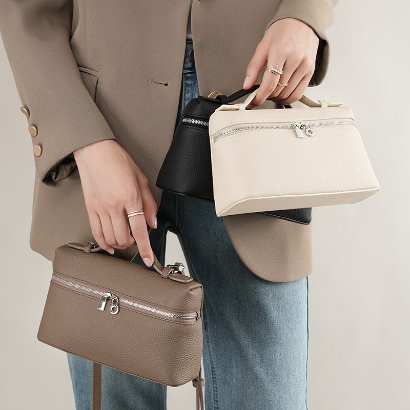 Chic Leather Shoulder Bag for Women