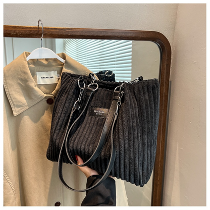 Vintage Spacious Shoulder Bag
