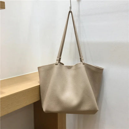 Chic Everyday Shoulder Bag - Minimal Luxury Design
