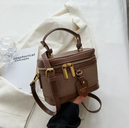 Chic Messenger Carryall