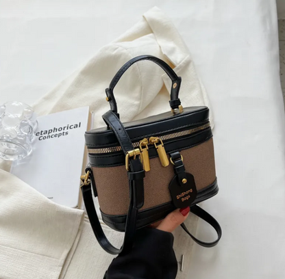 Chic Messenger Carryall