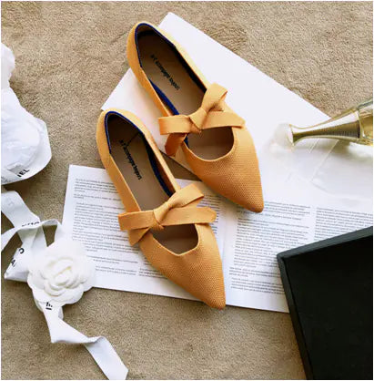 Chic Bow-Topped Boat Flats