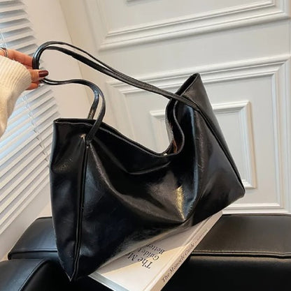 Chic Cattlehide Carryall - Versatile Styling