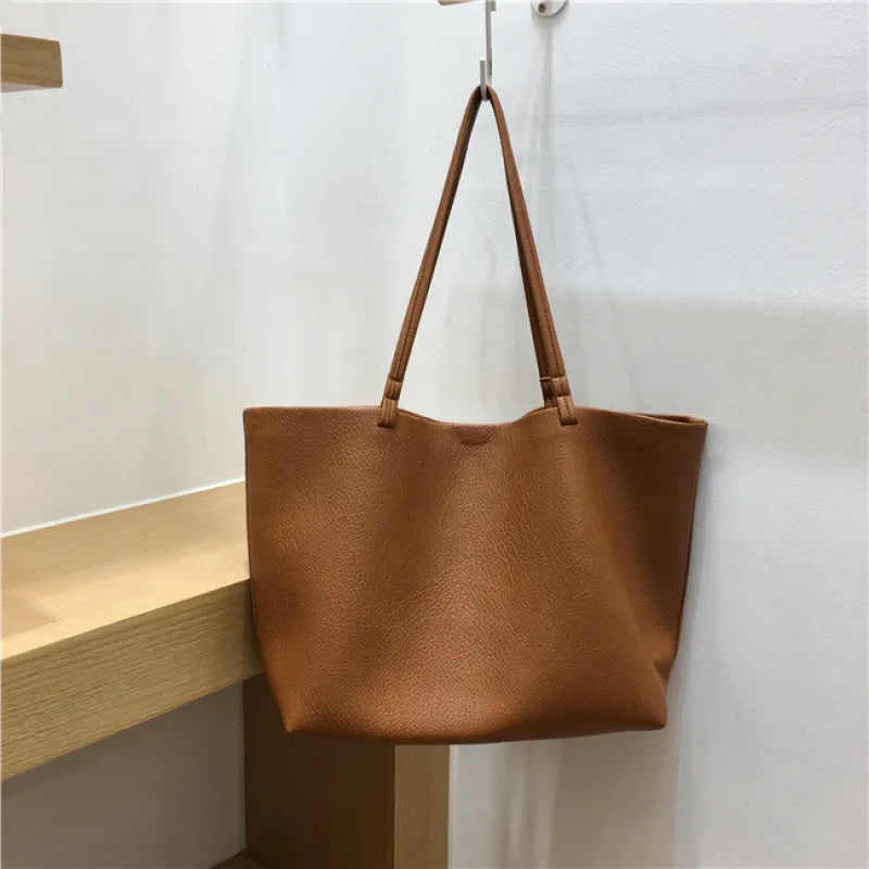 Chic Everyday Shoulder Bag - Minimal Luxury Design